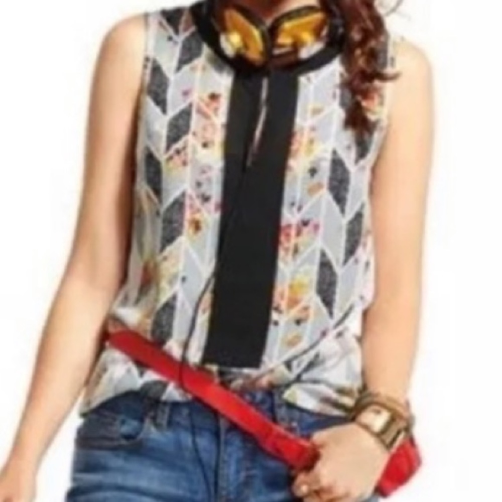 Cabi top
